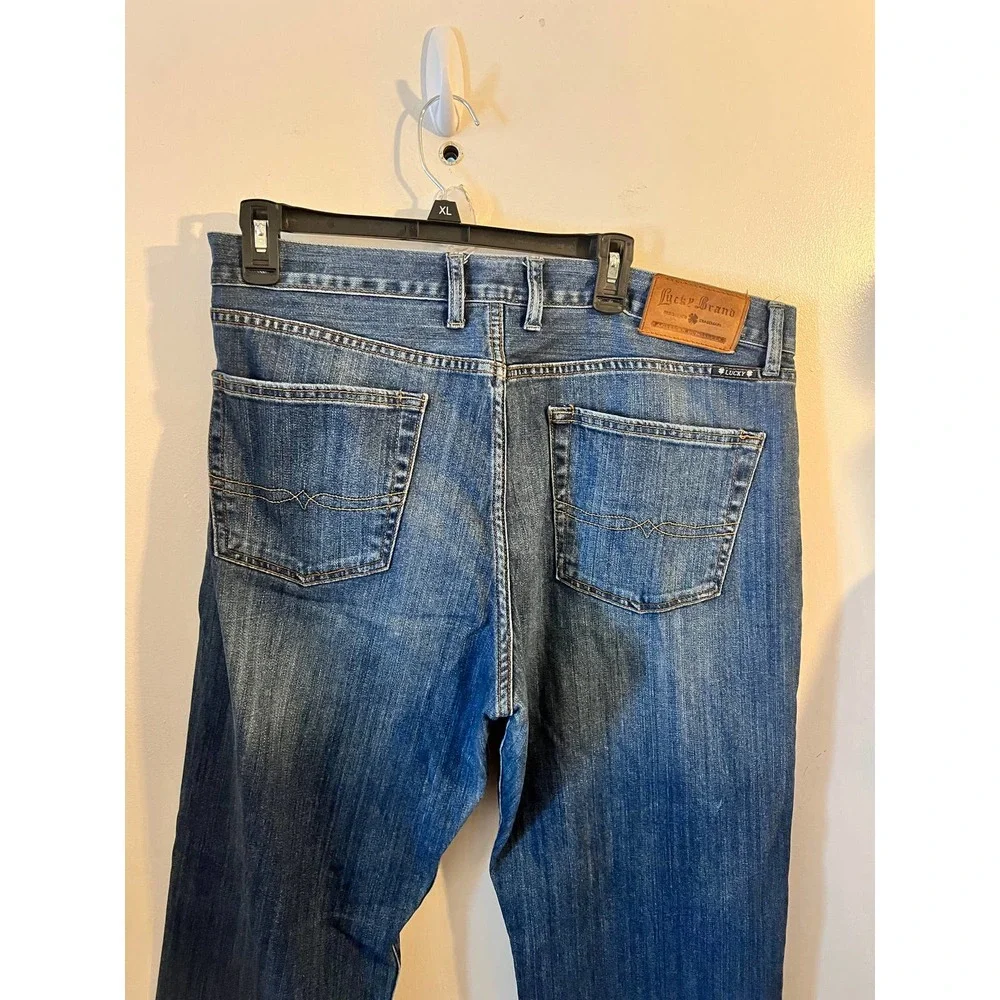Lucky Brand 361 Vintage Straight Jeans 38x34 - Picture 7 of 7